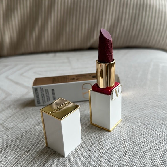 ROSSO VALENTINO EXCLUSIVE PARTY EDITION LIPSTICK undressed velvet matte 111A - Picture 2 of 16